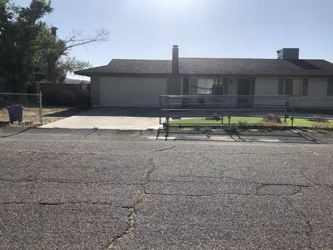 40235 174th St E, Palmdale, CA 93591 photo 2