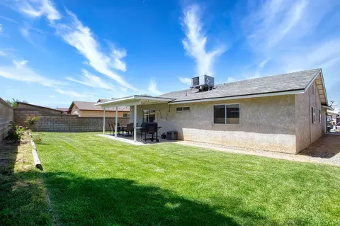 1054 Herzel Ave, Lancaster, CA 93535 photo 10