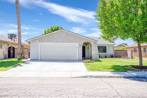 1054 Herzel Ave, Lancaster, CA 93535 photo 1