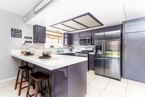 1054 Herzel Ave, Lancaster, CA 93535 photo 4