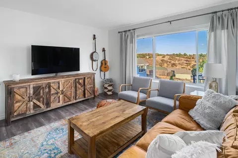 22812 Monroe Ln, Tehachapi, CA 93561 photo 5