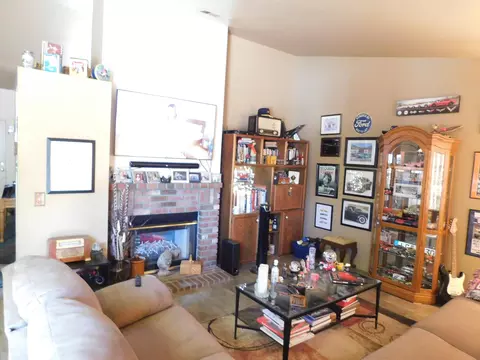 3349 Knott Ct, Lancaster, CA 93535 photo 5