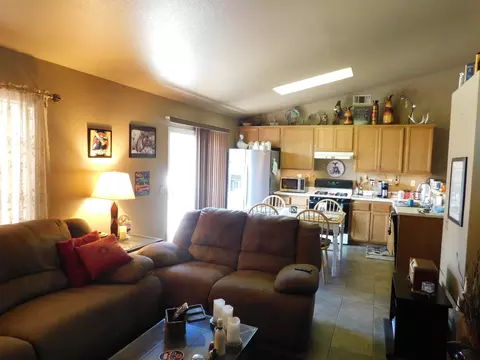3349 Knott Ct, Lancaster, CA 93535 photo 7