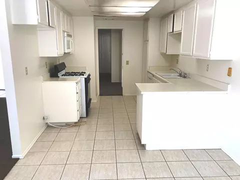 3208 Avenue S2 E, Palmdale, CA 93550 photo 2