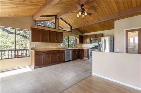 24270 Woodbine Ct, Tehachapi, CA 93561 photo 6
