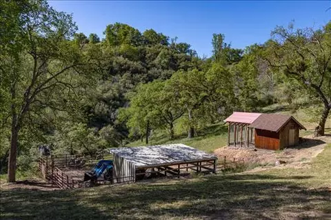 24270 Woodbine Ct, Tehachapi, CA 93561 photo 20