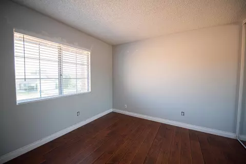 527 J-12 E, Lancaster, CA 93535 photo 25