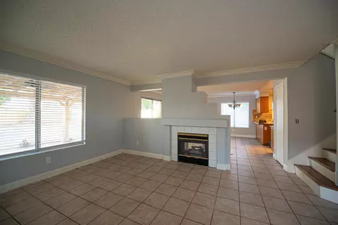 527 J-12 E, Lancaster, CA 93535 photo 3