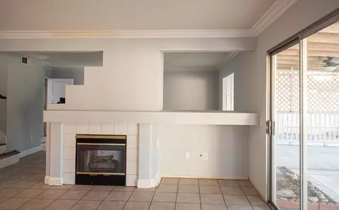 527 J-12 E, Lancaster, CA 93535 photo 9