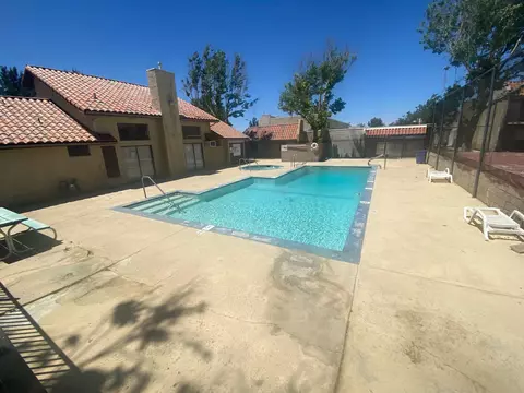 44200 Kingtree Ave UNIT 38, Lancaster, CA 93534 photo 4