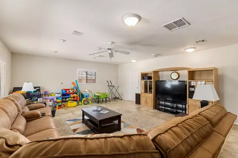 44519 Foxton Ave, Lancaster, CA 93535 photo 17