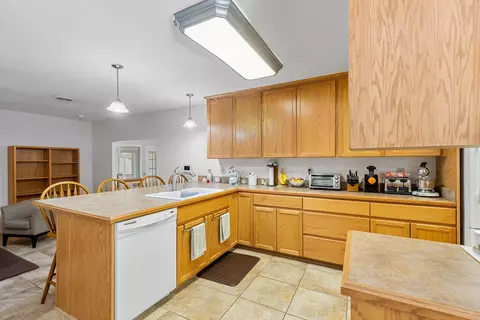 44519 Foxton Ave, Lancaster, CA 93535 photo 11
