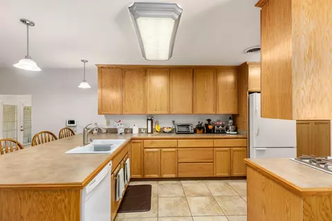 44519 Foxton Ave, Lancaster, CA 93535 photo 8