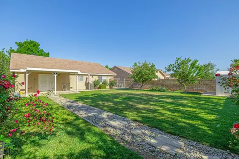 43702 5th St E, Lancaster, CA 93535 photo 3