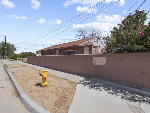 2098 Panamint St, Mojave, CA 93501 photo 6