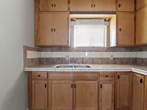 2098 Panamint St, Mojave, CA 93501 photo 8