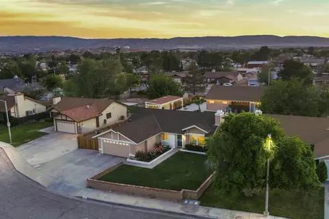 42637 Calandri Ln, Lancaster, CA 93536 photo 3