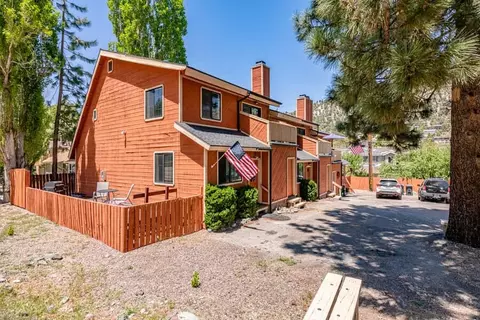 6078 Spruce St, Wrightwood, CA 92397 photo 2