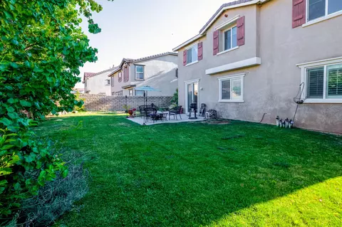 36770 30th St E, Palmdale, CA 93550 photo 2
