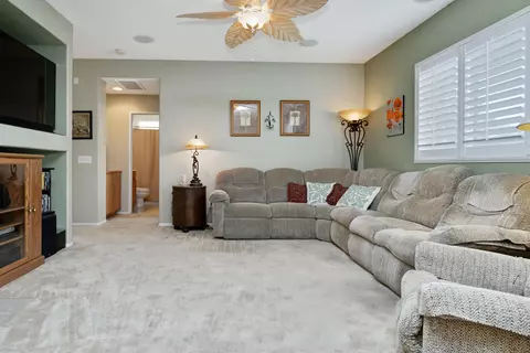 36770 30th St E, Palmdale, CA 93550 photo 5