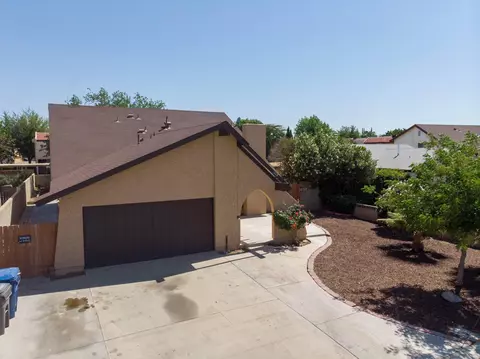 1008 Caperton St, Lancaster, CA 93535 photo 4