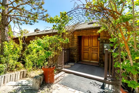 27110 Deertrail Dr, Tehachapi, CA 93561 photo 2