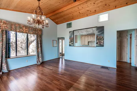 27110 Deertrail Dr, Tehachapi, CA 93561 photo 9