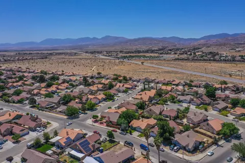 36925 Regency Pl, Palmdale, CA 93552 photo 23