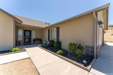 27550 Skyline Dr, Tehachapi, CA 93561 photo 13