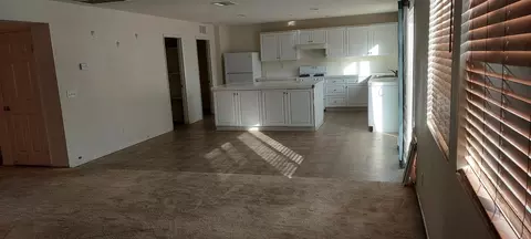 3544 Emerald Ln, Lancaster, CA 93535 photo 9