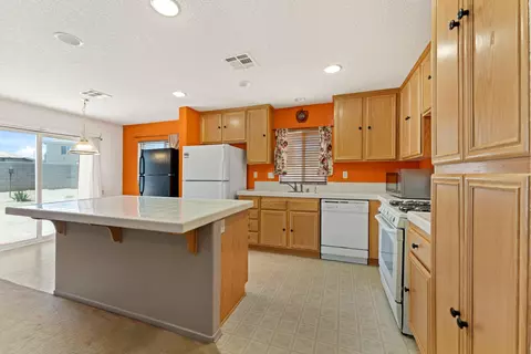 45543 36th St E, Lancaster, CA 93535 photo 8