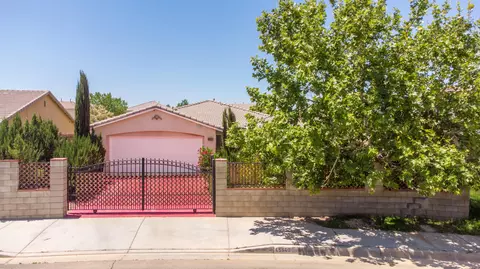 45543 36th St E, Lancaster, CA 93535 photo 2