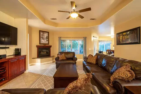 18061 Bowie St, Tehachapi, CA 93561 photo 13