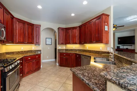 18061 Bowie St, Tehachapi, CA 93561 photo 16