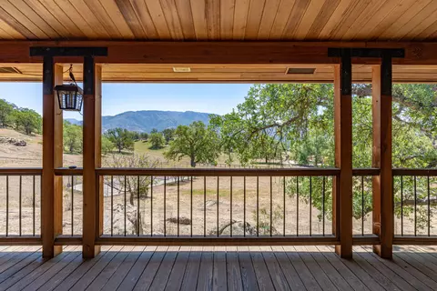 19250 Longhorn Ln, Tehachapi, CA 93561 photo 9
