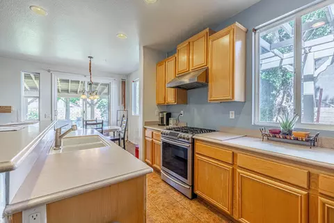 2811 Chantel Ln, Palmdale, CA 93551 photo 2