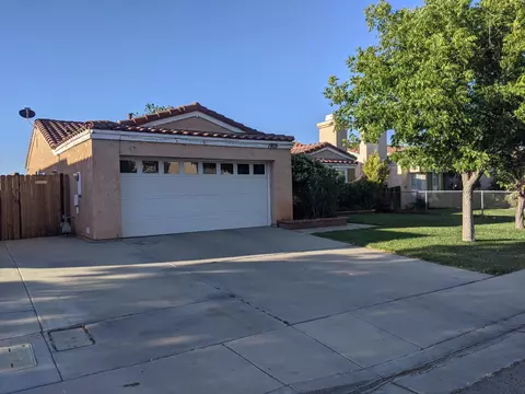 1909 Avenue R6 E, Palmdale, CA 93550 photo 3