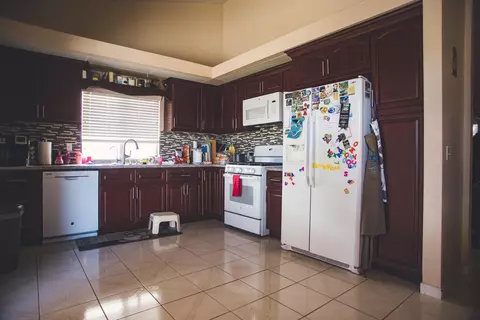1909 Avenue R6 E, Palmdale, CA 93550 photo 6