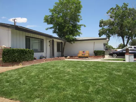 333 Langhorn St, Lancaster, CA 93535 photo 3