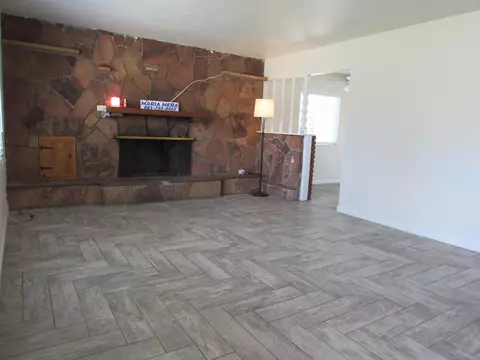 333 Langhorn St, Lancaster, CA 93535 photo 7