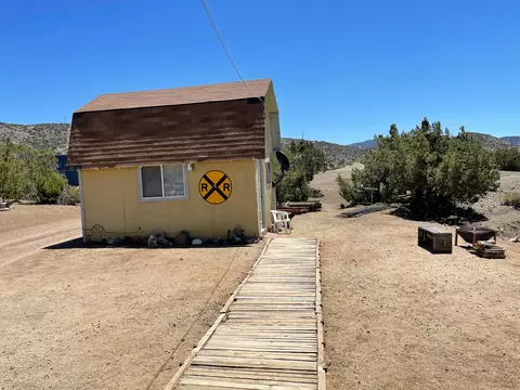 24804 Equestrian Dr, Tehachapi, CA 93561 photo 10