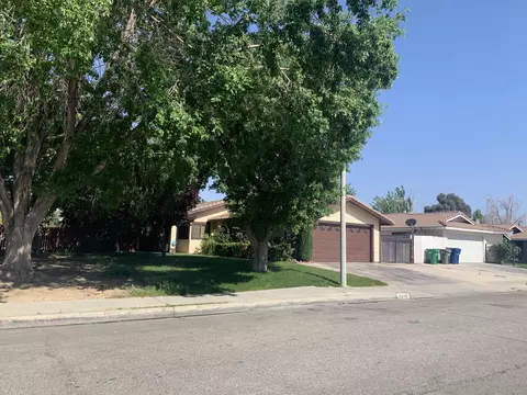 43746 27th St E, Lancaster, CA 93535 photo 3