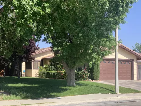 43746 27th St E, Lancaster, CA 93535 photo 1