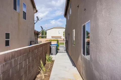 43253 21st Street West W, Lancaster, CA 93536 photo 32