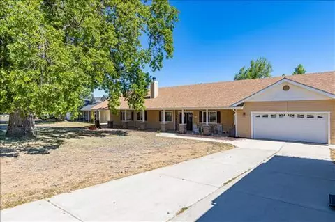 17161 Bold Venture Dr, Tehachapi, CA 93561 photo 2