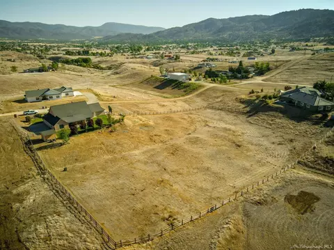 20155 Tamarac Dr, Tehachapi, CA 93561 photo 6