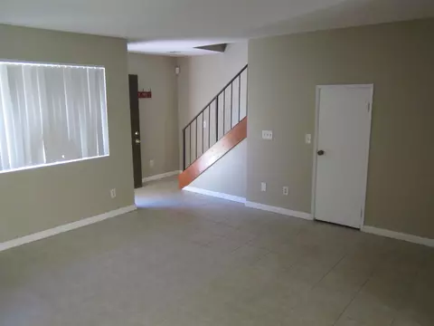 44200 Kingtree Ave UNIT 14, Lancaster, CA 93534 photo 5