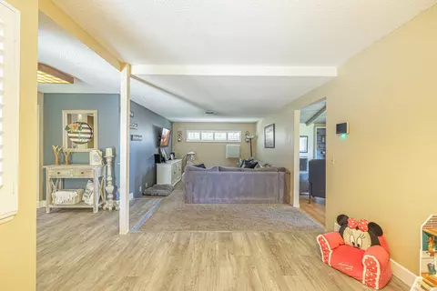 2543 Dallin St, Lancaster, CA 93536 photo 7