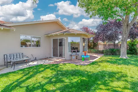 2543 Dallin St, Lancaster, CA 93536 photo 32