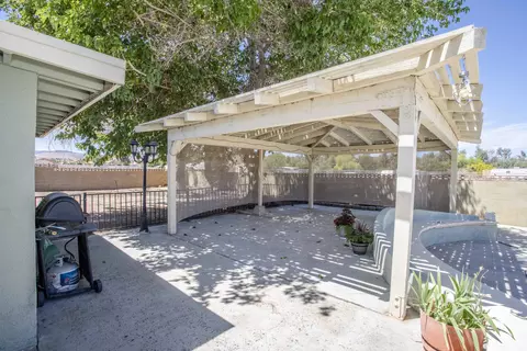 37247 35th St E, Palmdale, CA 93550 photo 24